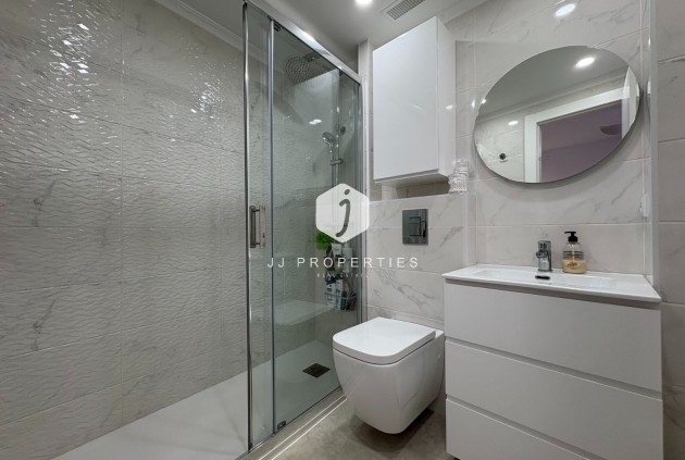 D'occasion - Appartement -
Torrevieja - Costa Blanca
