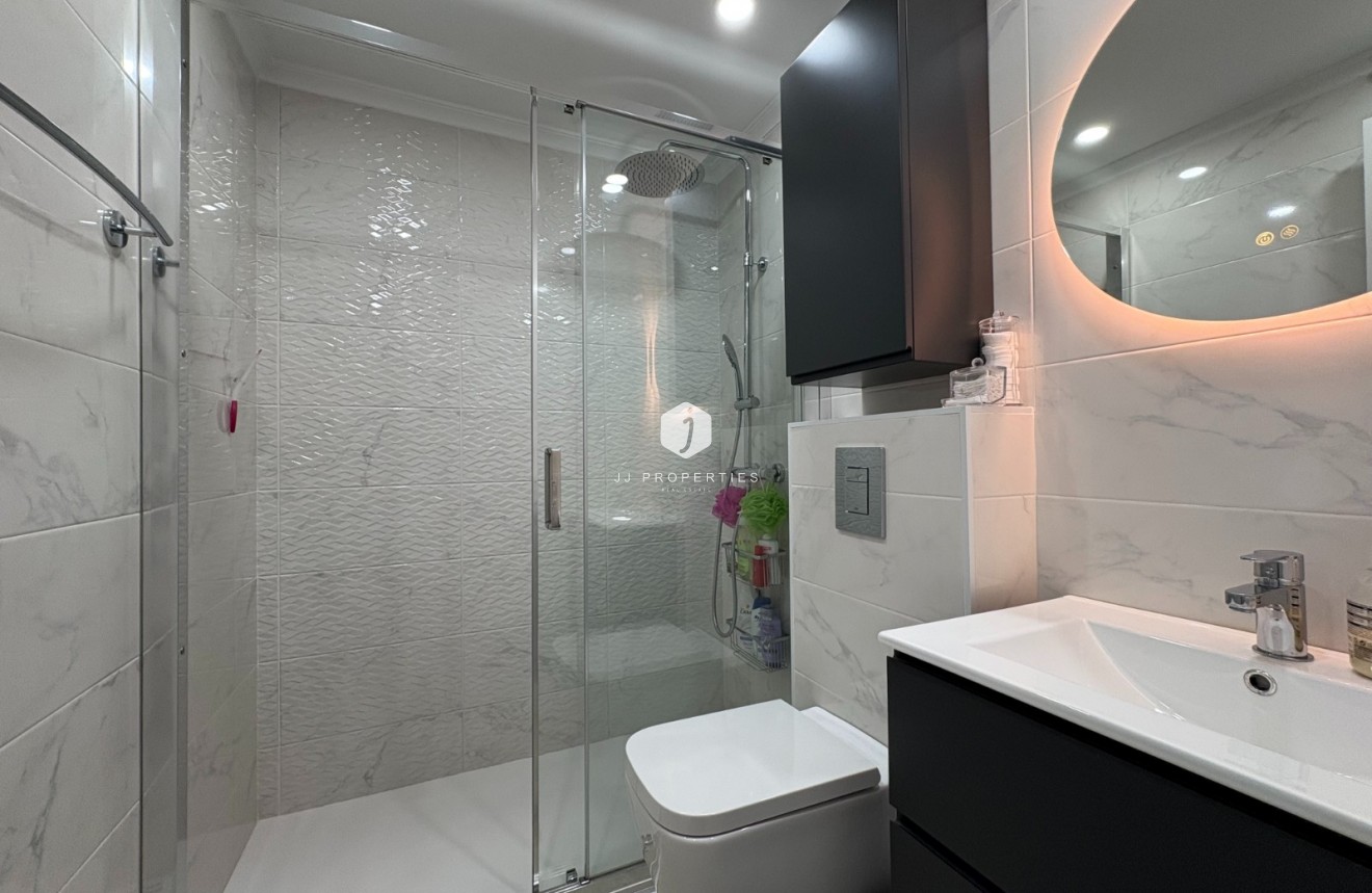 D'occasion - Appartement -
Torrevieja - Costa Blanca