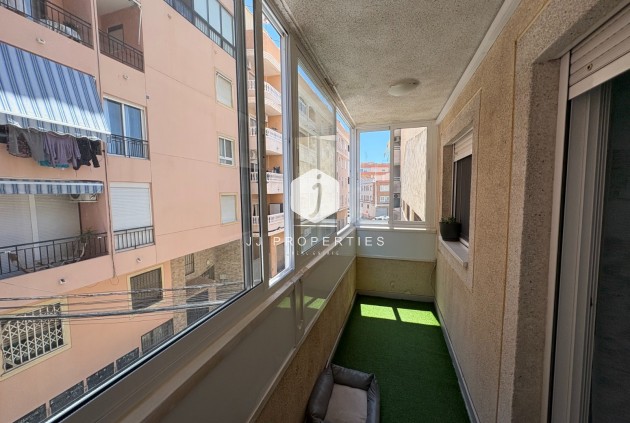 D'occasion - Appartement -
Torrevieja - Costa Blanca