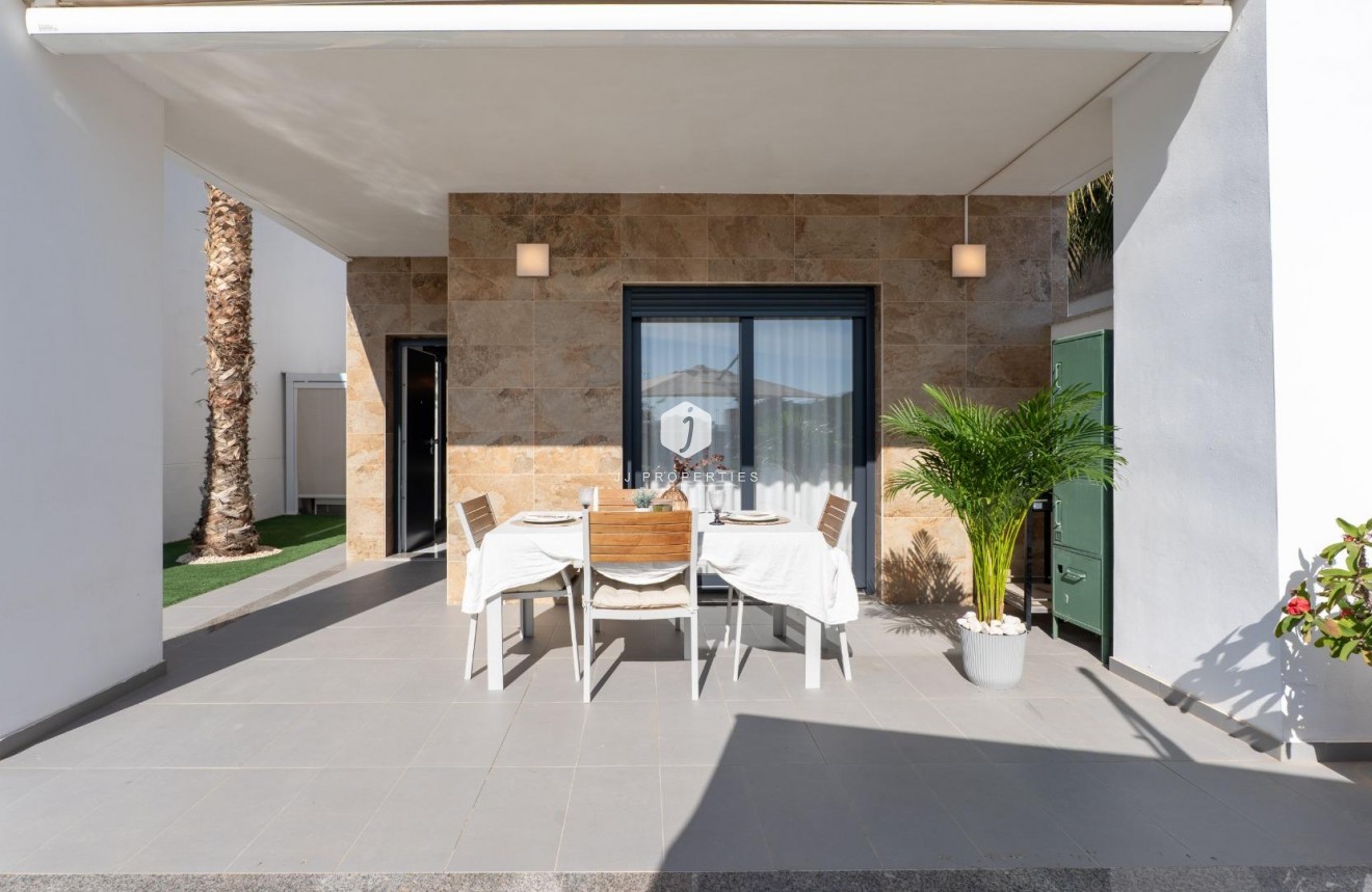 Resale - Villa -
Bigastro - D6