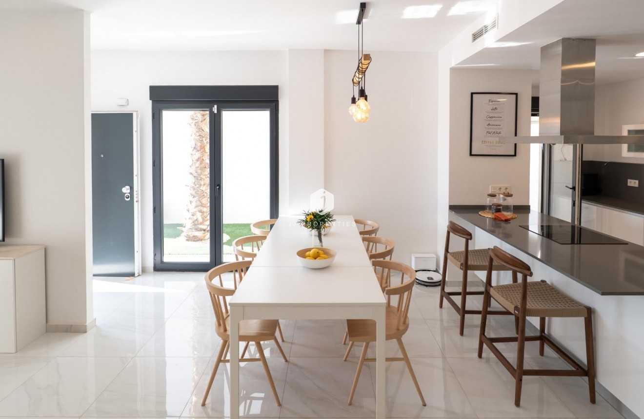 Resale - Villa -
Bigastro - D6
