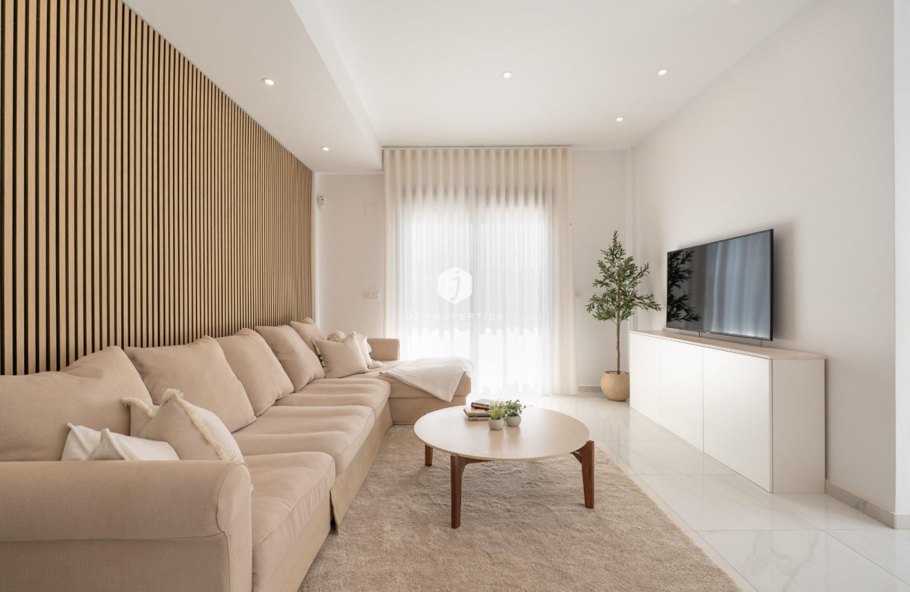 Resale - Villa -
Bigastro - D6