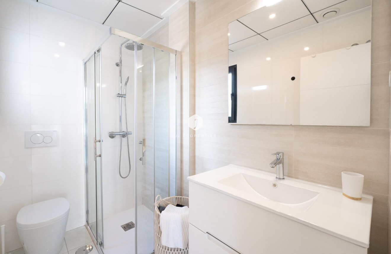 Resale - Villa -
Bigastro - D6