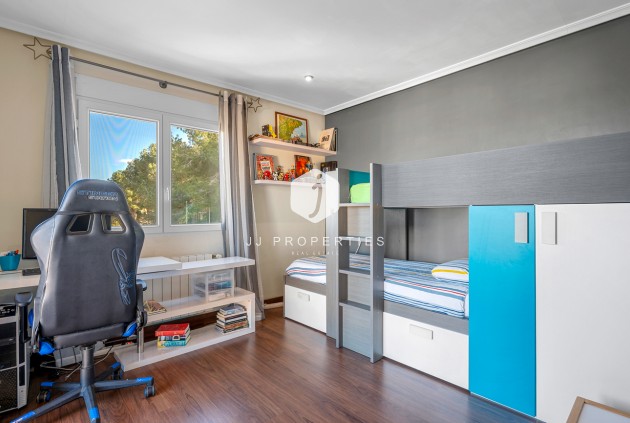 Resale - Villa -
Ciudad De Las Comunicaciones - Costa Blanca