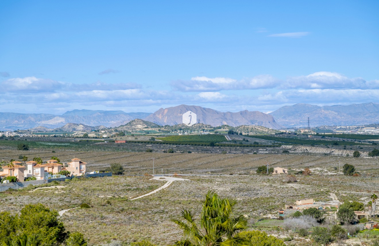 Resale - Villa -
Ciudad De Las Comunicaciones - Costa Blanca