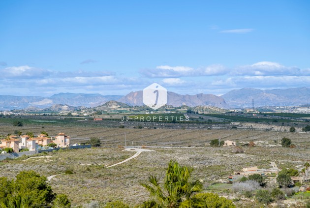 Resale - Villa -
Ciudad De Las Comunicaciones - Costa Blanca