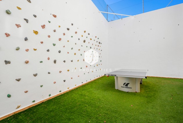 Resale - Villa -
Ciudad De Las Comunicaciones - Costa Blanca