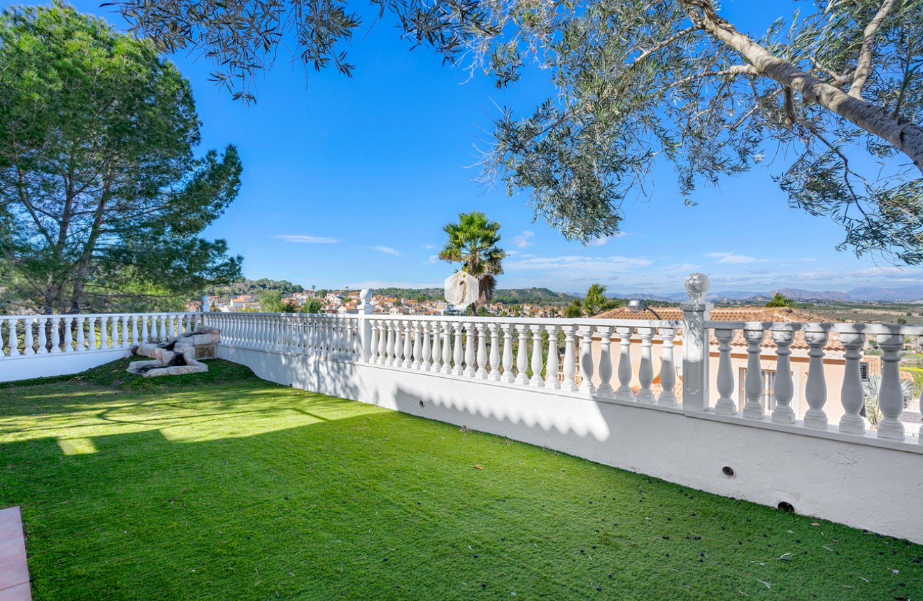 Resale - Villa -
Ciudad De Las Comunicaciones - Costa Blanca
