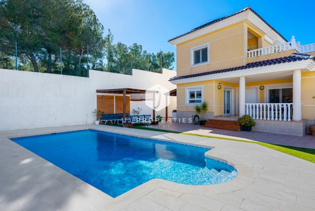 Resale - Villa -
Ciudad De Las Comunicaciones - Costa Blanca