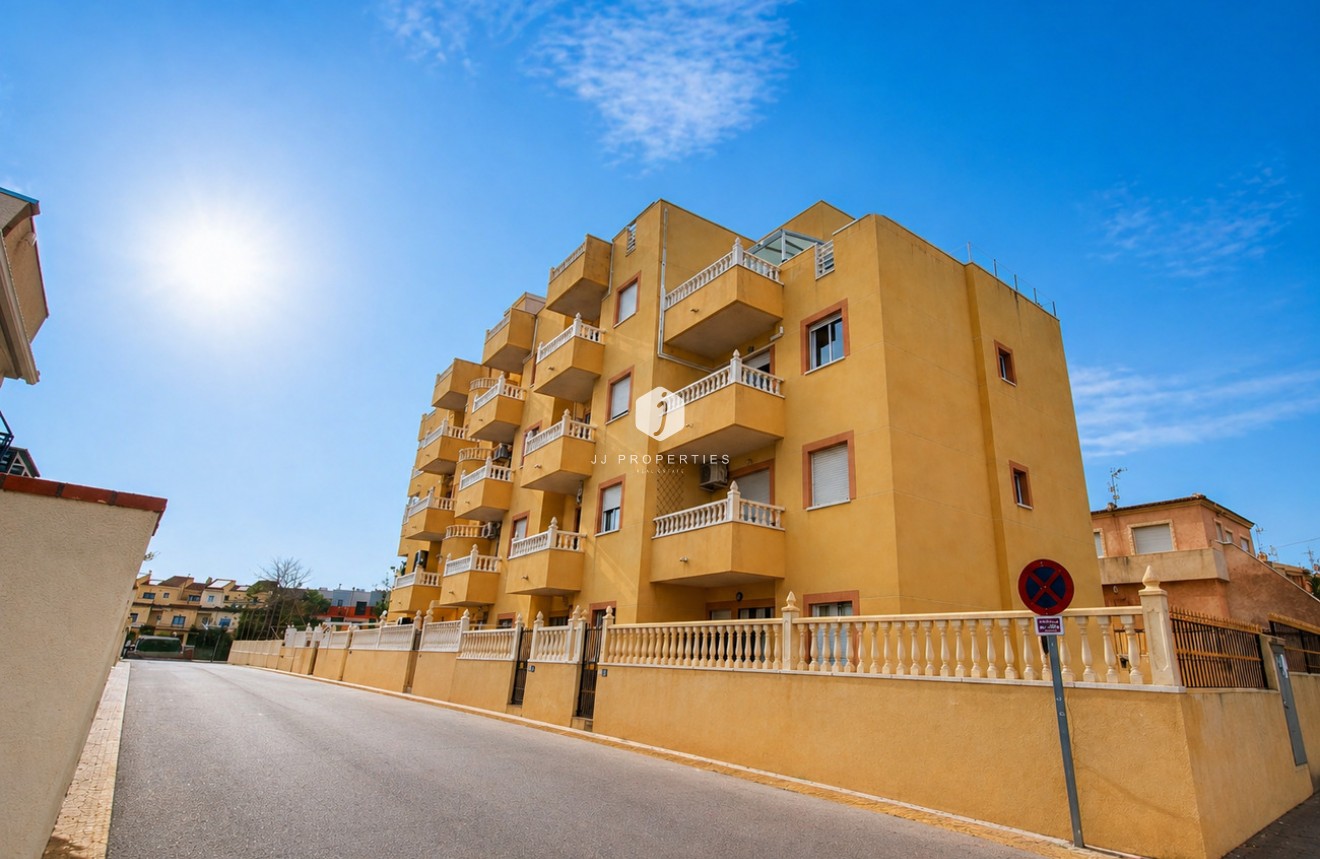 Aus zweiter Hand - Wohnung -
Lomas de Caboroig - Costa Blanca