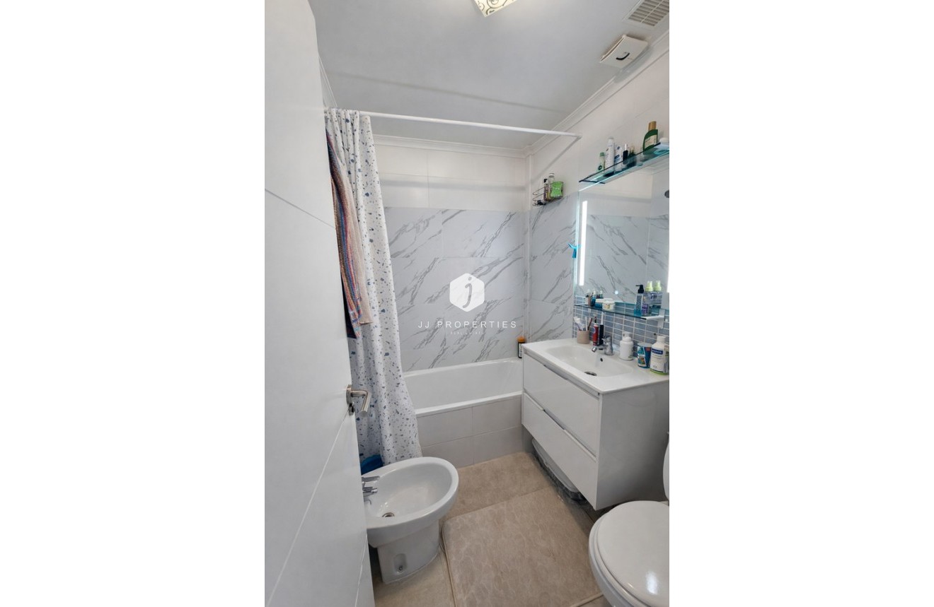 Aus zweiter Hand - Wohnung -
Lomas de Caboroig - Costa Blanca