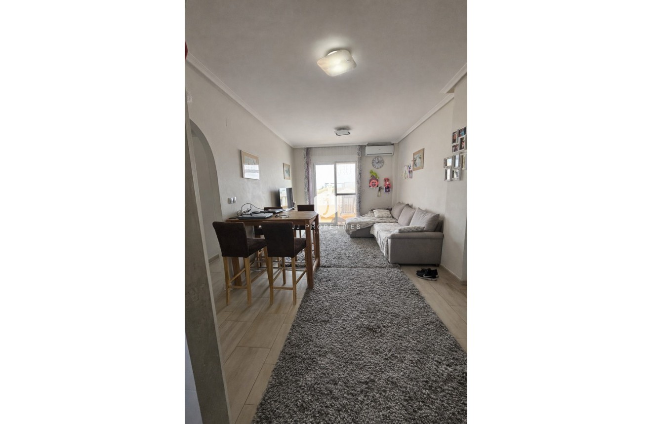 Aus zweiter Hand - Wohnung -
Lomas de Caboroig - Costa Blanca