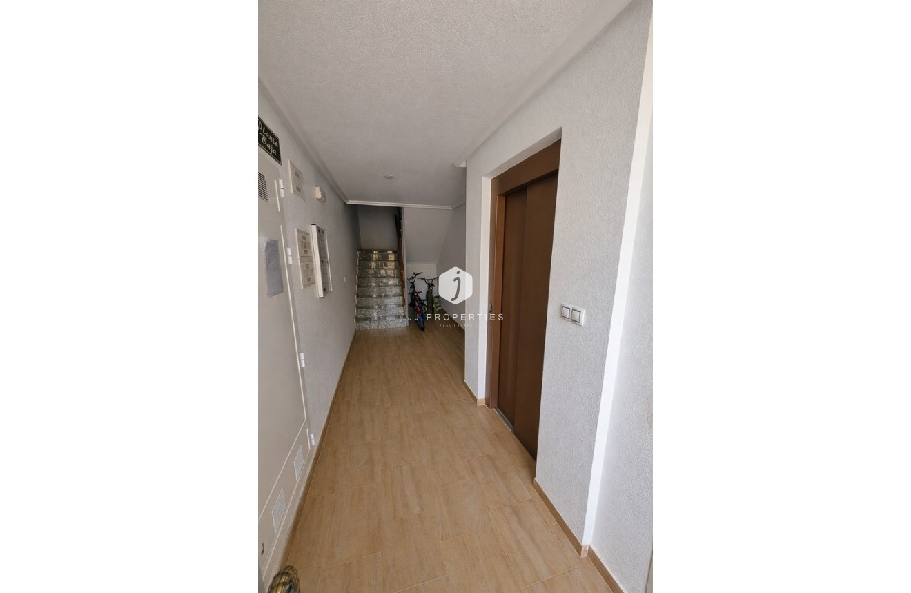 Aus zweiter Hand - Wohnung -
Lomas de Caboroig - Costa Blanca