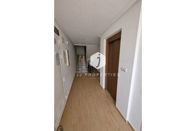 Aus zweiter Hand - Wohnung -
Lomas de Caboroig - Costa Blanca