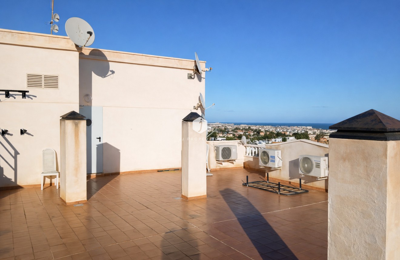 Aus zweiter Hand - Wohnung -
Lomas de Caboroig - Costa Blanca