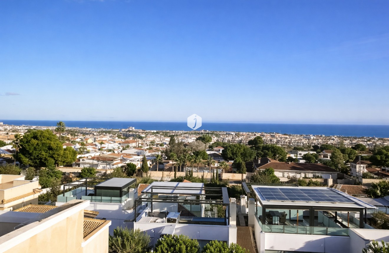 Aus zweiter Hand - Wohnung -
Lomas de Caboroig - Costa Blanca