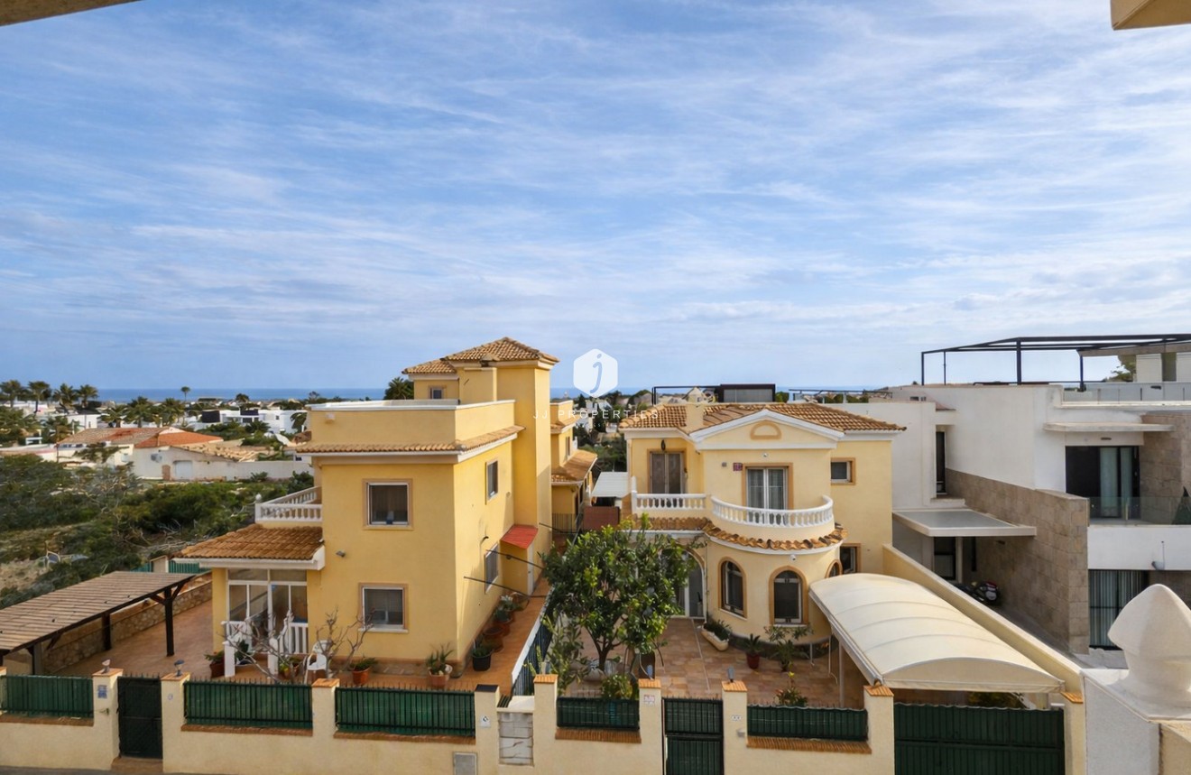 Aus zweiter Hand - Wohnung -
Lomas de Caboroig - Costa Blanca