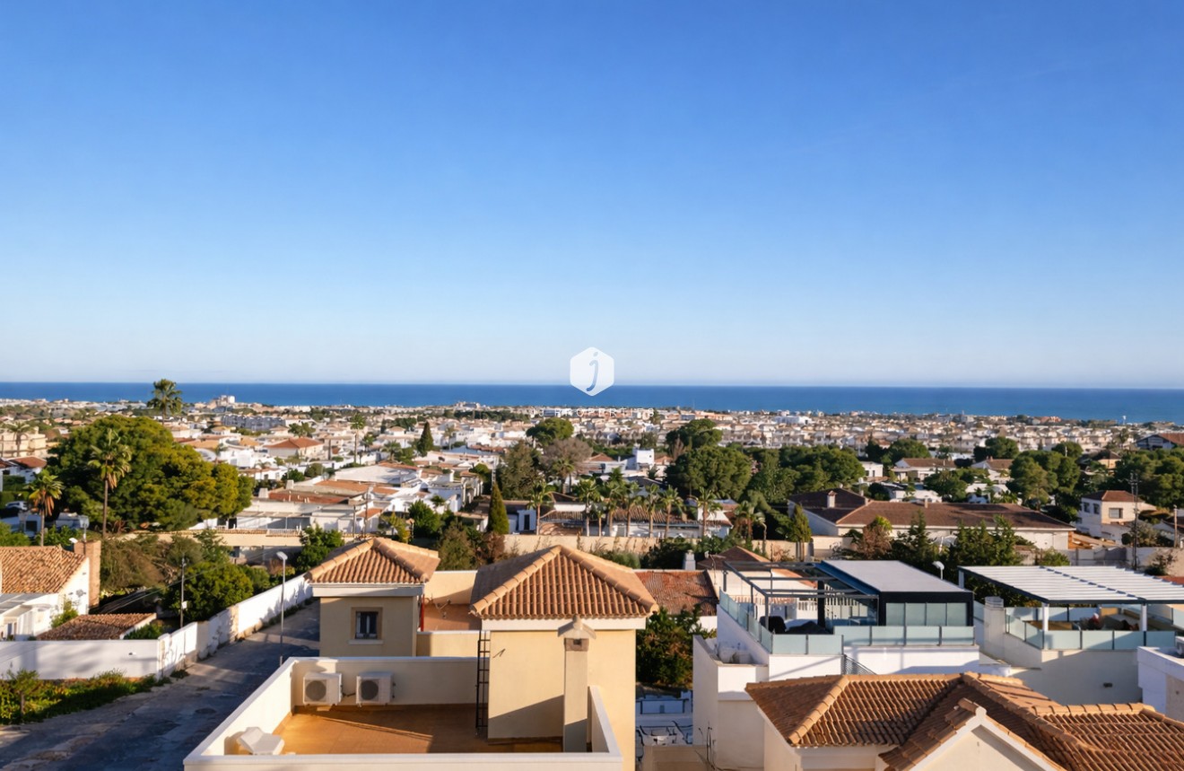 Aus zweiter Hand - Wohnung -
Lomas de Caboroig - Costa Blanca