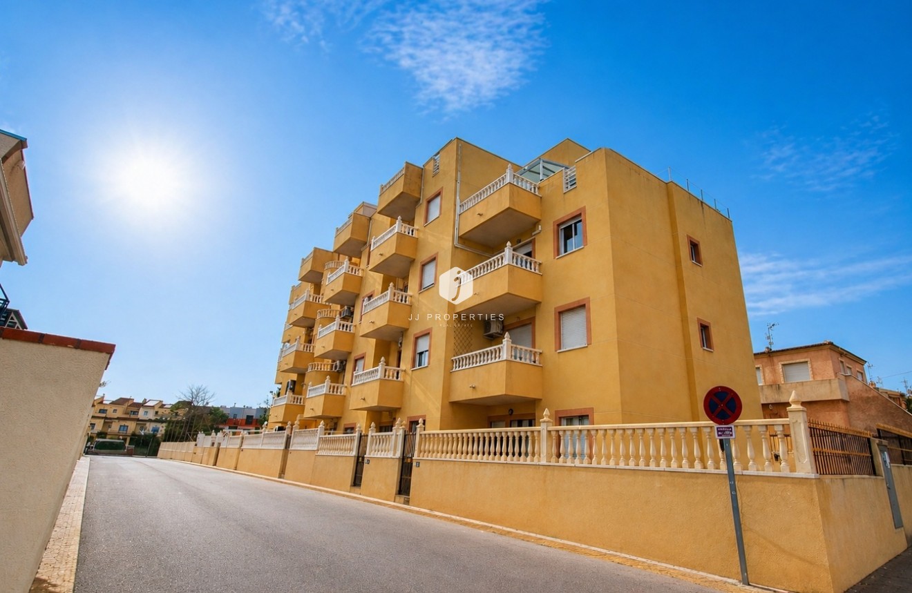 Aus zweiter Hand - Wohnung -
Lomas de Caboroig - Costa Blanca