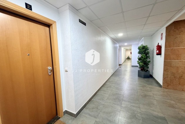 Resale - Apartment / flat -
Dolores - Costa Blanca
