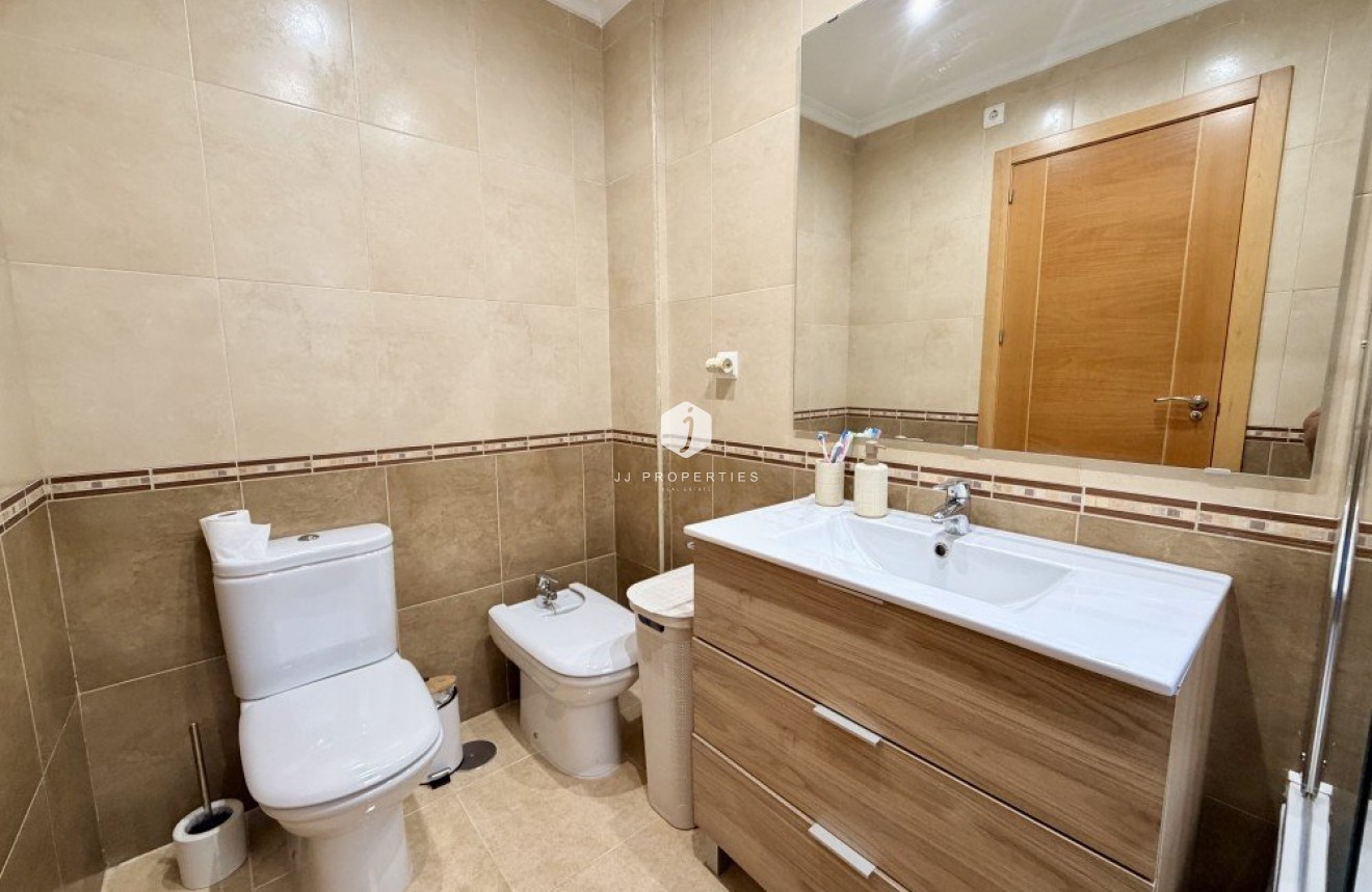 Resale - Apartment / flat -
Dolores - Costa Blanca