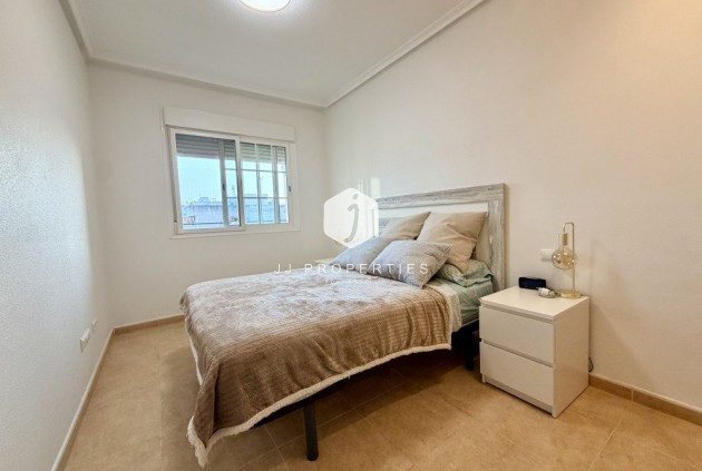 Resale - Apartment / flat -
Dolores - Costa Blanca