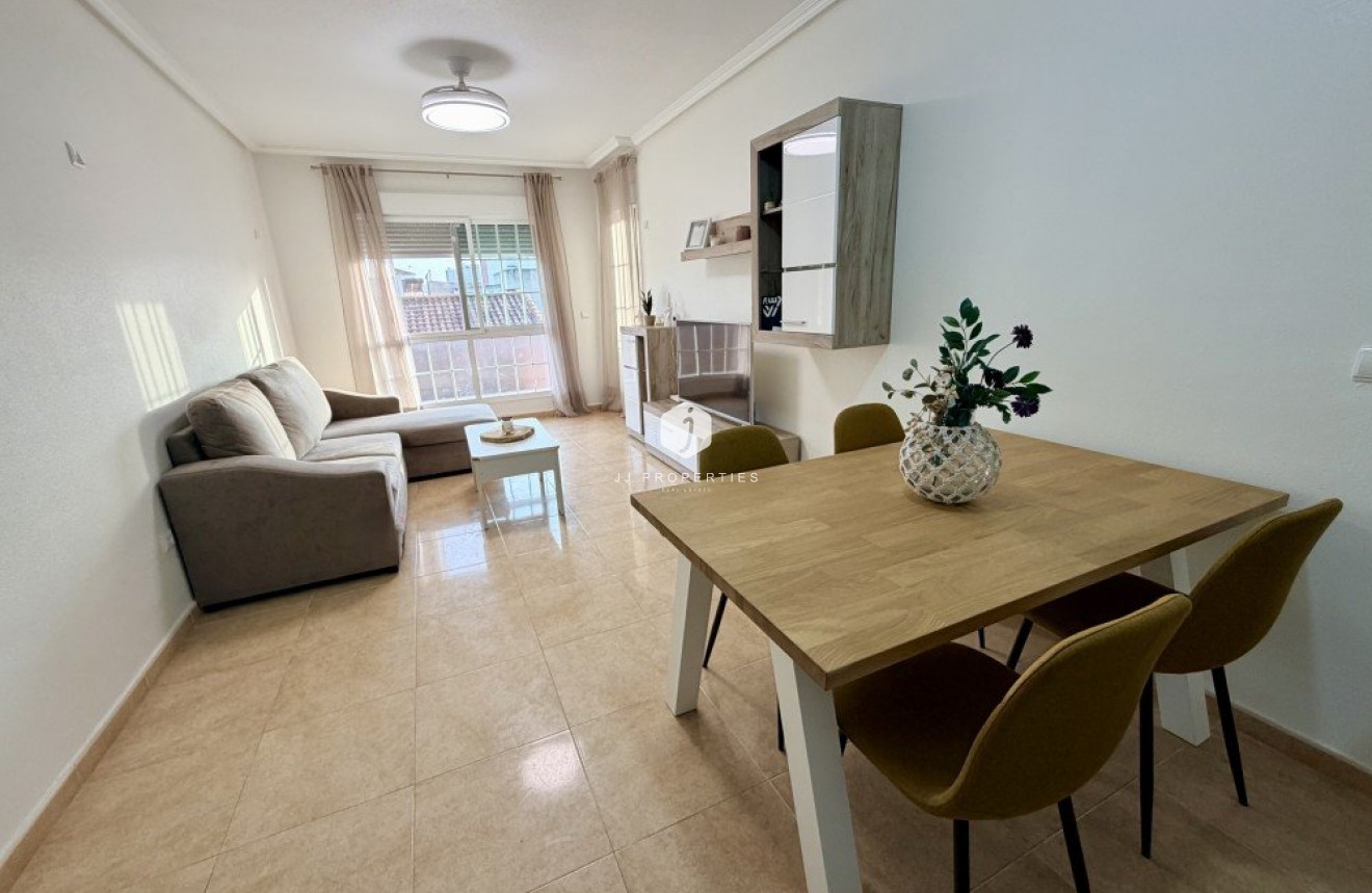 Resale - Apartment / flat -
Dolores - Costa Blanca