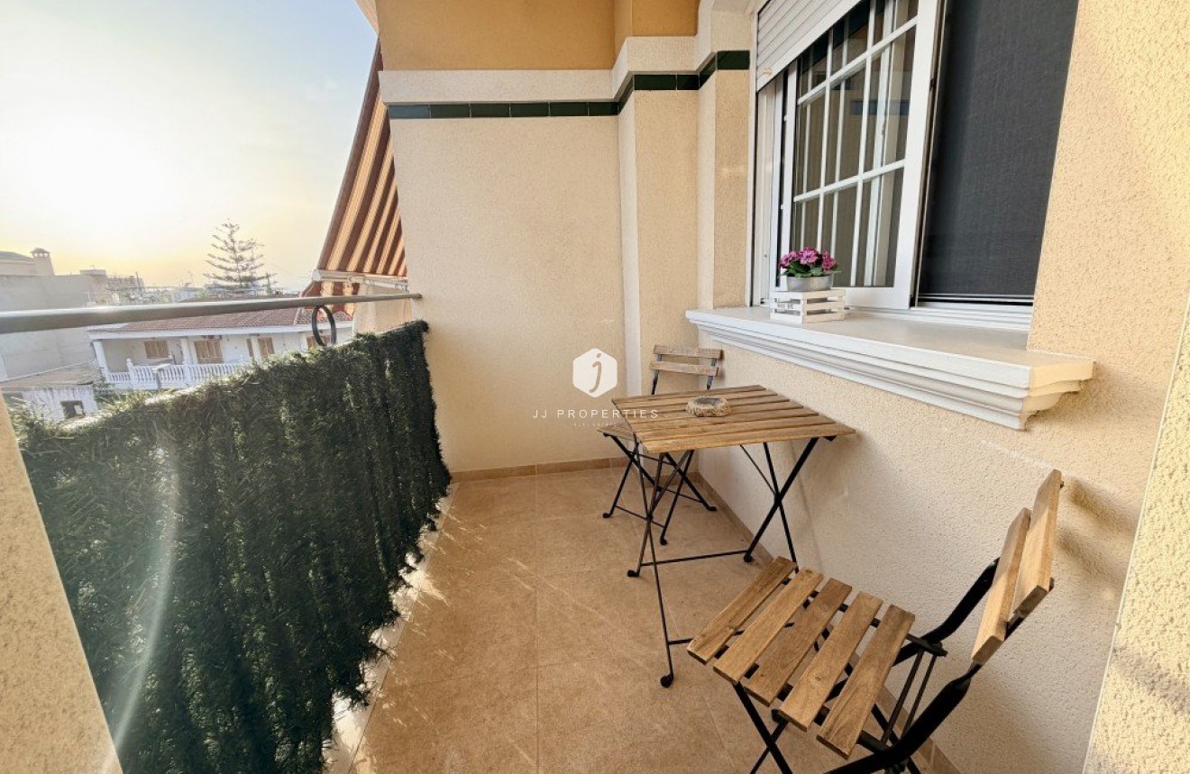 Resale - Apartment / flat -
Dolores - Costa Blanca