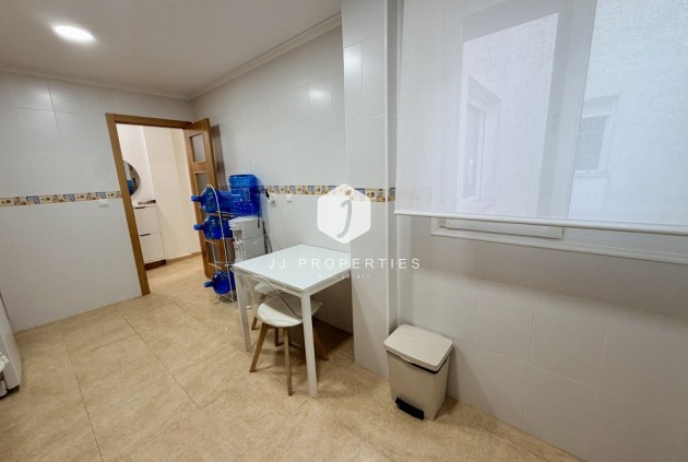 Resale - Apartment / flat -
Dolores - Costa Blanca