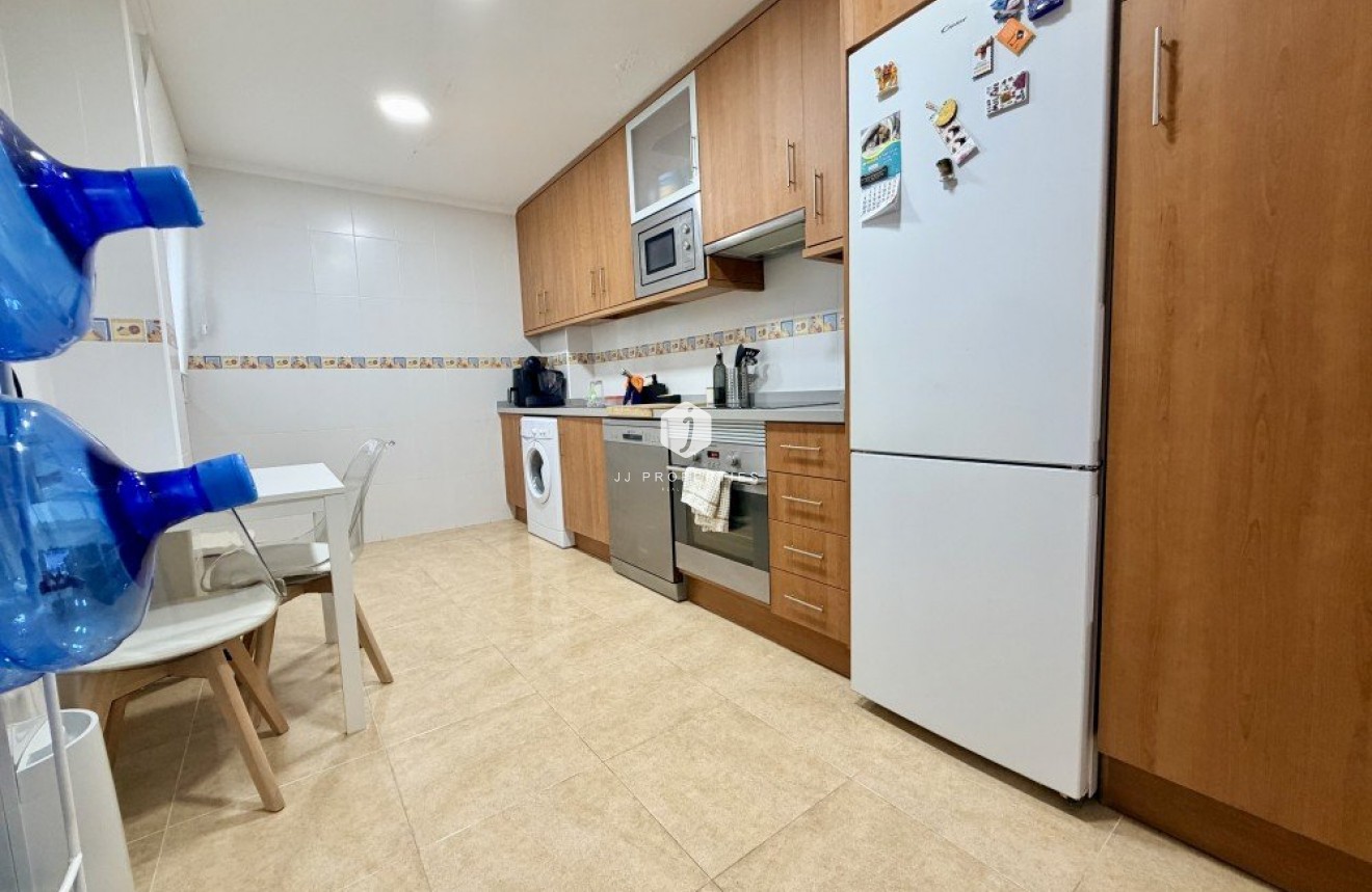 Resale - Apartment / flat -
Dolores - Costa Blanca