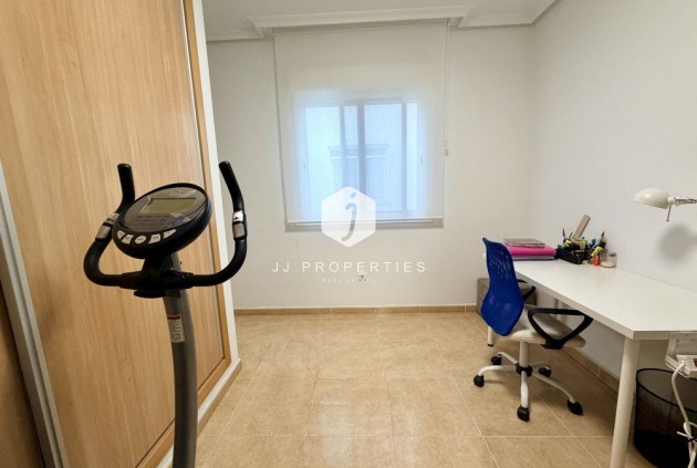 Resale - Apartment / flat -
Dolores - Costa Blanca