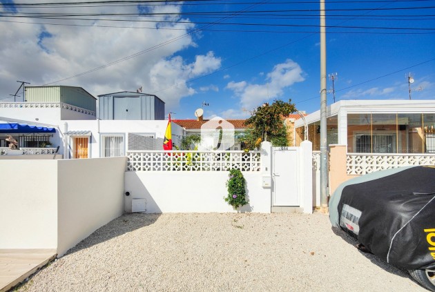 Resale - Chalet -
Torrevieja - Costa Blanca