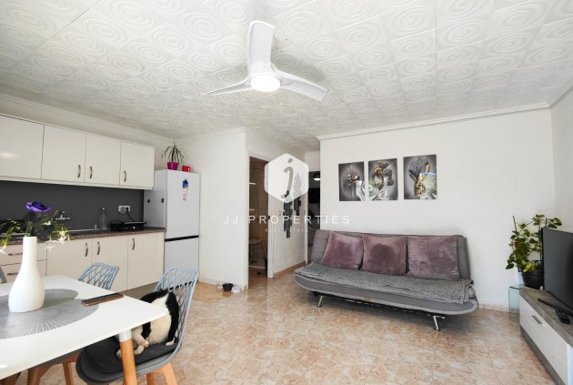 Resale - Chalet -
Torrevieja - Costa Blanca