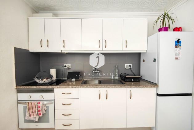 Resale - Chalet -
Torrevieja - Costa Blanca