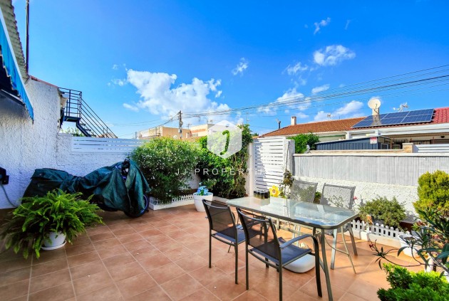 Resale - Chalet -
Torrevieja - Costa Blanca
