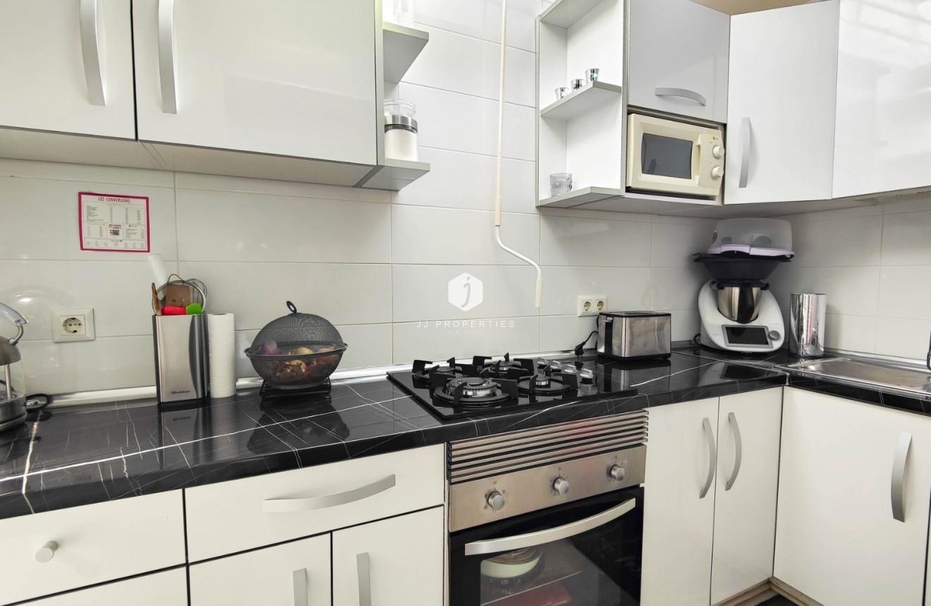 Resale - Chalet -
Torrevieja - Costa Blanca