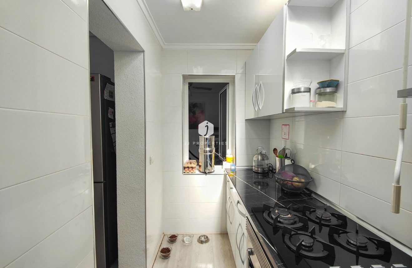Resale - Chalet -
Torrevieja - Costa Blanca