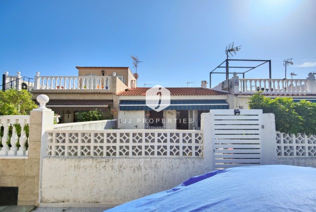 Resale - Chalet -
Torrevieja - Costa Blanca