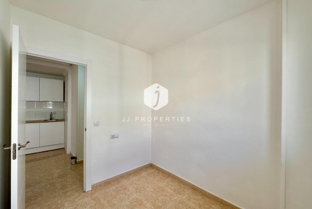 Resale - Apartment / flat -
Torrevieja - Centro