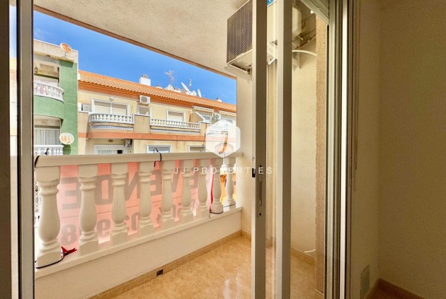 Resale - Apartment / flat -
Torrevieja - Centro