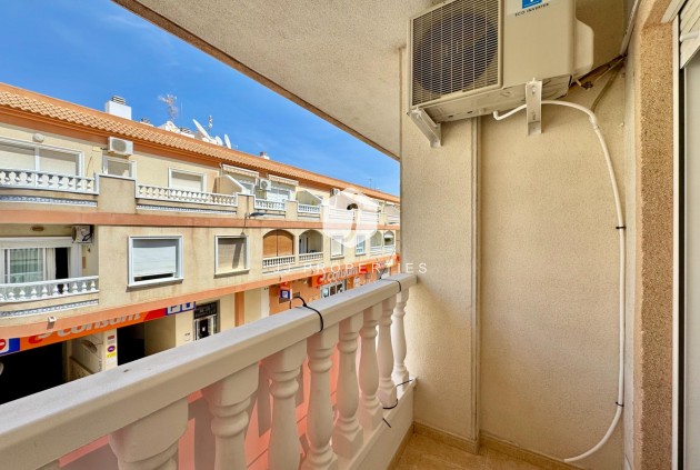 Resale - Apartment / flat -
Torrevieja - Centro