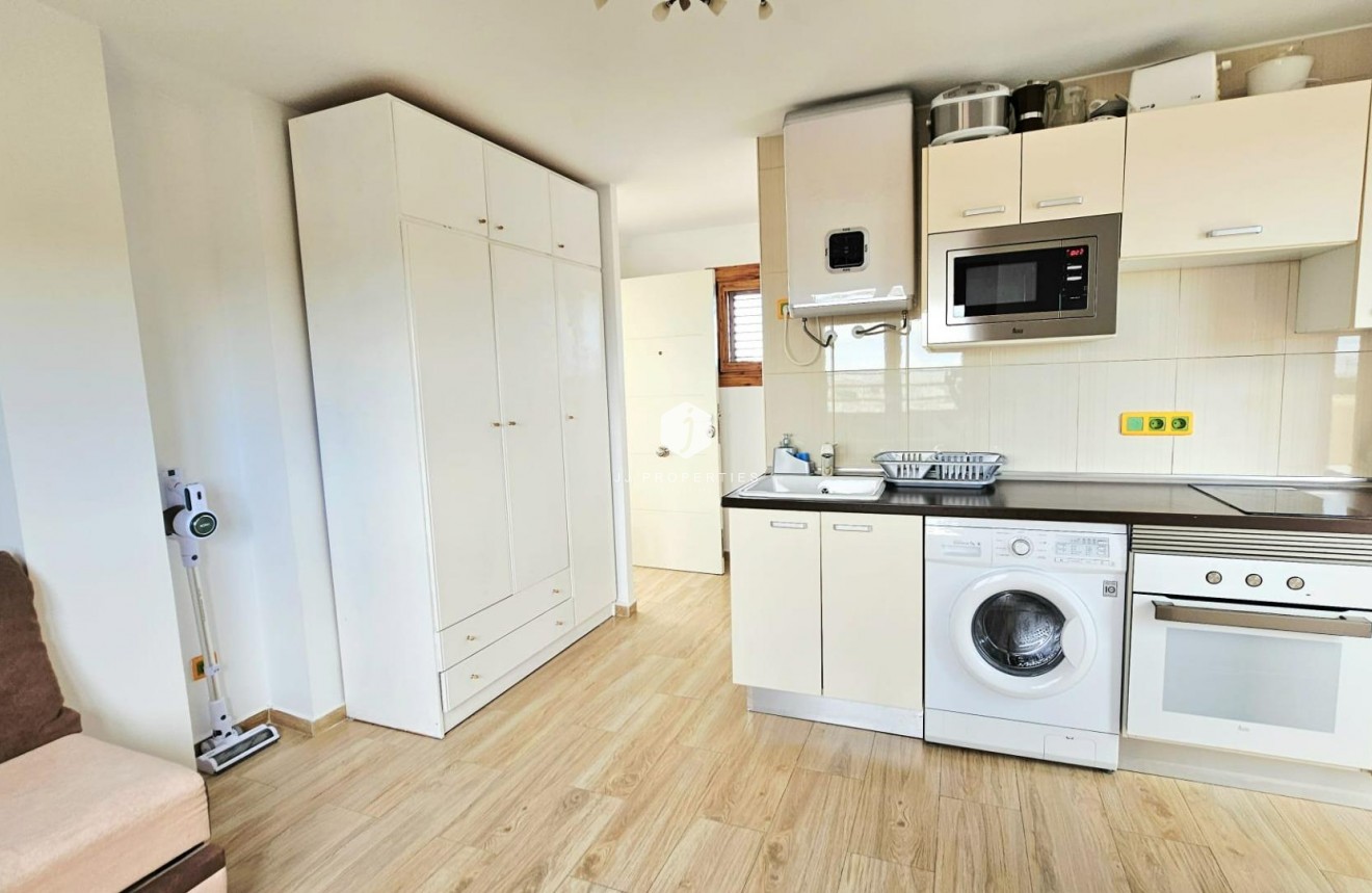 Resale - Apartment / flat -
Torrevieja - Nueva Torrevieja