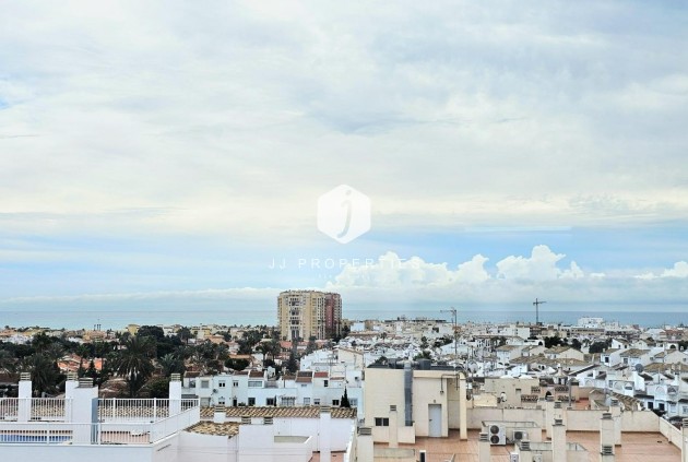 Resale - Apartment / flat -
Torrevieja - Nueva Torrevieja