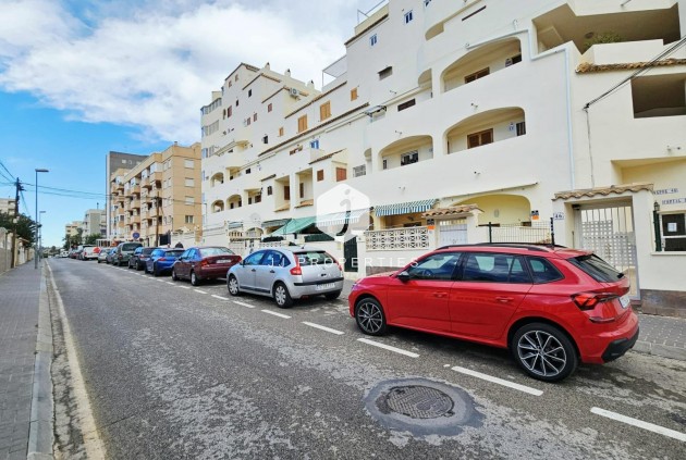 Resale - Apartment / flat -
Torrevieja - Nueva Torrevieja