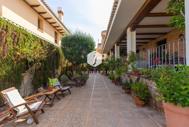 Resale - Villa -
Torrevieja - La veleta