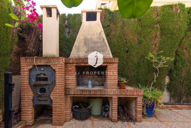 Resale - Villa -
Torrevieja - La veleta