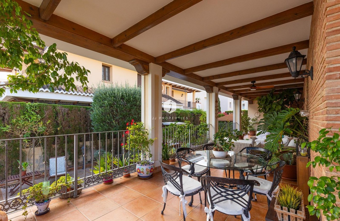 Resale - Villa -
Torrevieja - La veleta