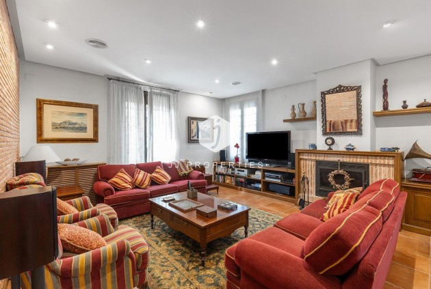 Resale - Villa -
Torrevieja - La veleta