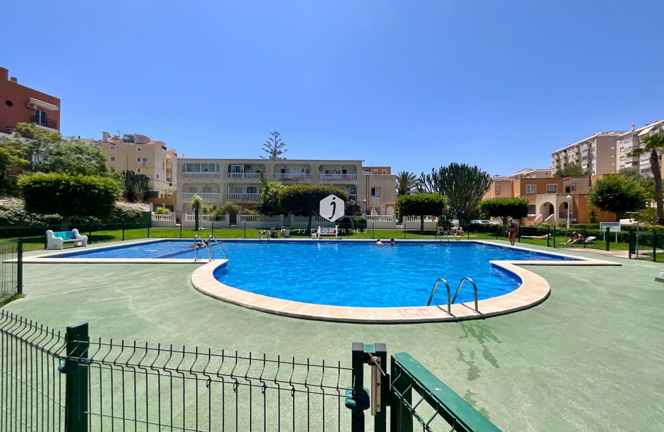D'occasion - Bungalow -
Torrevieja - Torreblanca