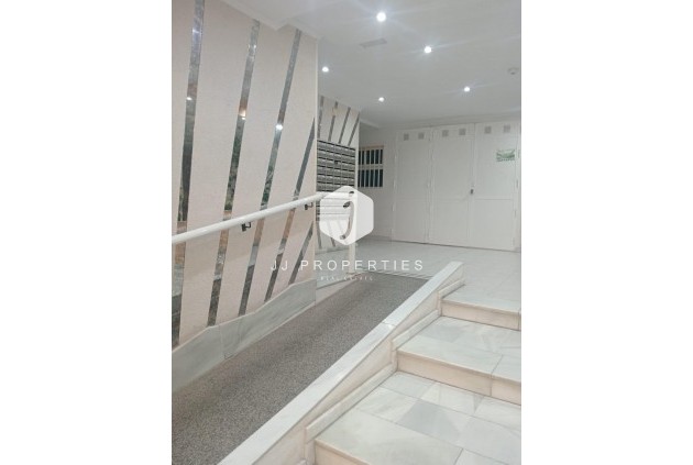 Aus zweiter Hand - Wohnung -
Torrevieja - Acequion